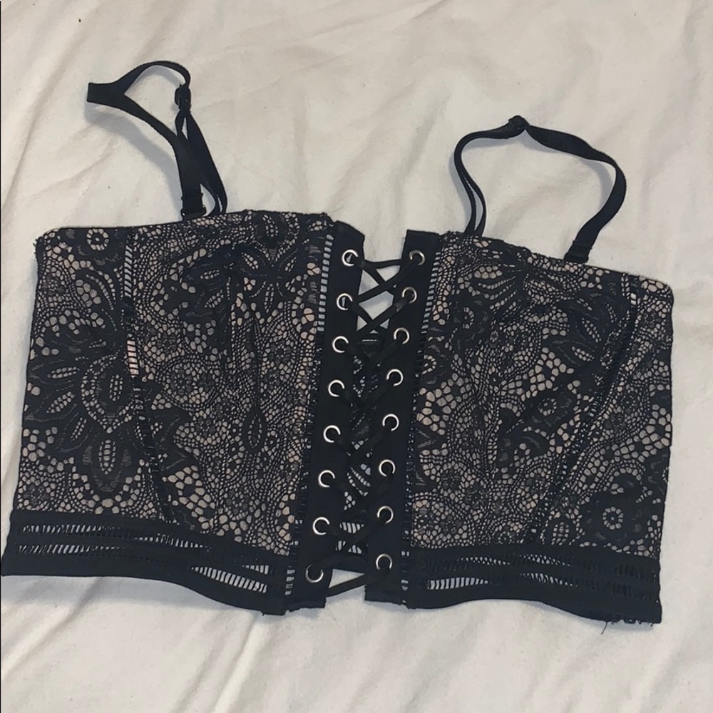 Brand new Strapless bralette! Still has tags